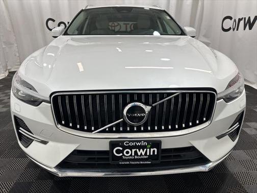 2023 Volvo XC60 B5 Plus Bright Theme
