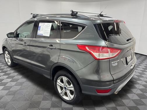 Magnetic 2016 Ford Escape SE