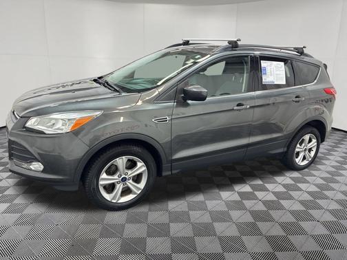 Magnetic 2016 Ford Escape SE
