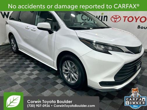 2024 Toyota Sienna LE