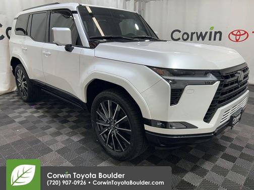 Eminent White Pearl 2024 Lexus GX 550 Luxury+