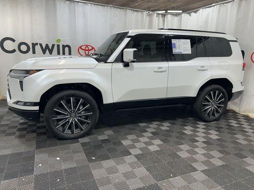 Eminent White Pearl 2024 Lexus GX 550 Luxury+