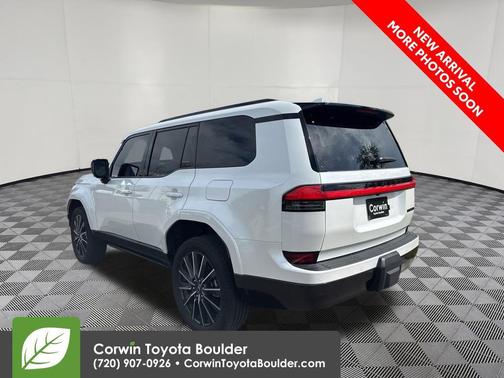 Eminent White Pearl 2024 Lexus GX 550 Luxury+