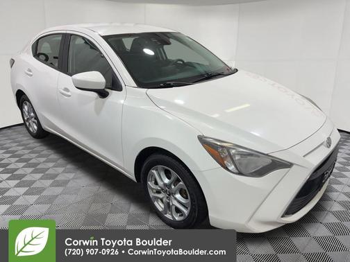 Frost 2018 Toyota Yaris iA Base