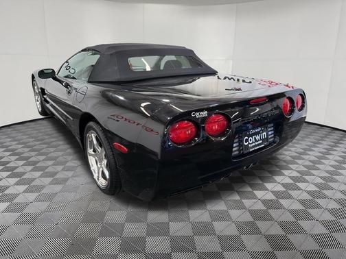 Smokin Asphalt 2004 Chevrolet Corvette Base