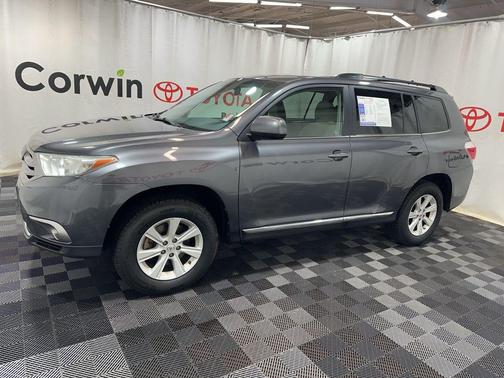 2013 Toyota Highlander SE