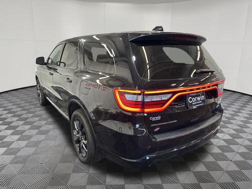 DB Black Clearcoat 2025 Dodge Durango GT AWD