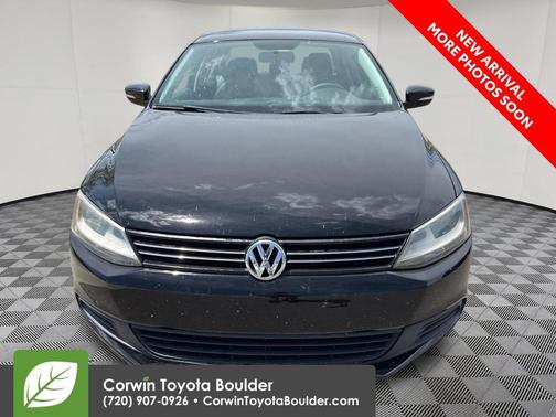 Deep Black Pearl 2014 Volkswagen Jetta TDI