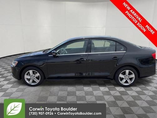 Deep Black Pearl 2014 Volkswagen Jetta TDI