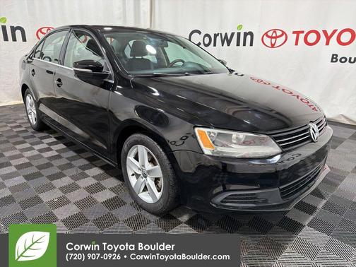 Deep Black Pearl 2014 Volkswagen Jetta TDI