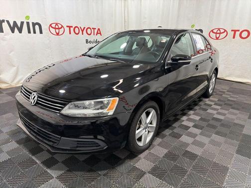 Deep Black Pearl 2014 Volkswagen Jetta TDI