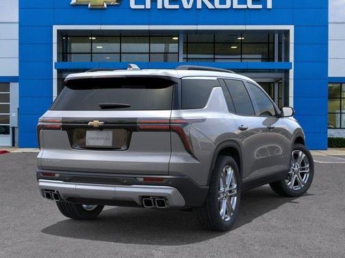 Sterling Gray Metallic 2026 Chevrolet Traverse LT