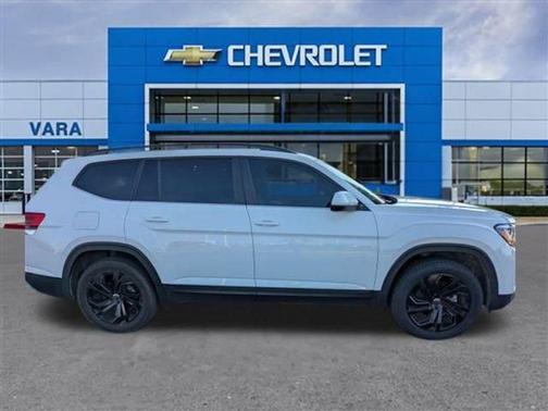 2022 Volkswagen Atlas 3.6L SE w/Technology