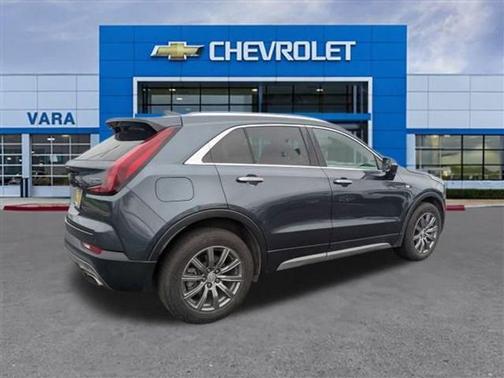 2021 Cadillac XT4 Premium Luxury