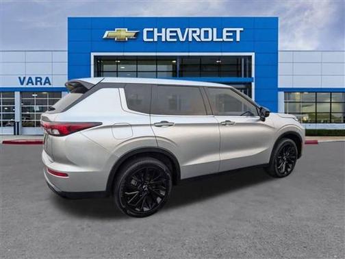 2022 Mitsubishi Outlander Black Edition