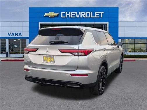 2022 Mitsubishi Outlander Black Edition