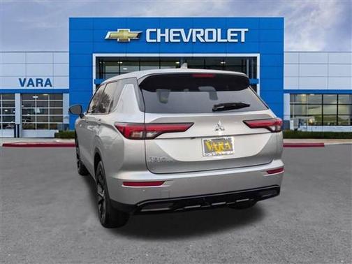 2022 Mitsubishi Outlander Black Edition