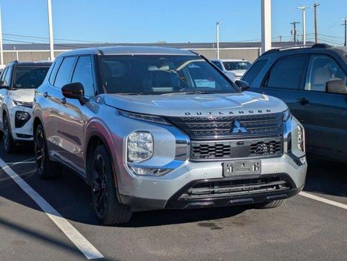 2022 Mitsubishi Outlander Black Edition