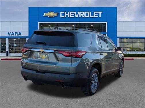 2022 Chevrolet Traverse LT Cloth