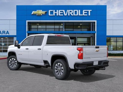 Summit White 2026 Chevrolet Silverado 2500 Custom