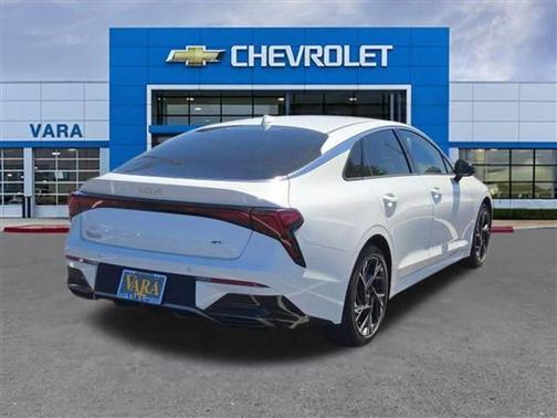 Snow White Pearl 2025 Kia K5 GT-Line