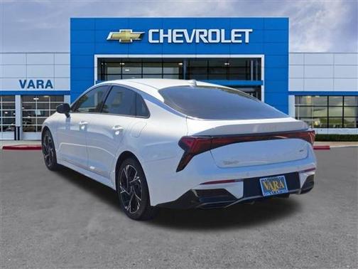 Snow White Pearl 2025 Kia K5 GT-Line