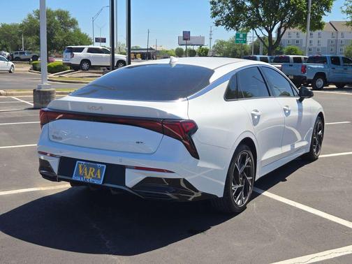 Snow White Pearl 2025 Kia K5 GT-Line