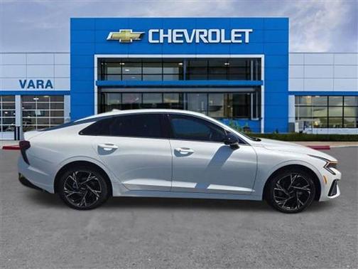 Snow White Pearl 2025 Kia K5 GT-Line