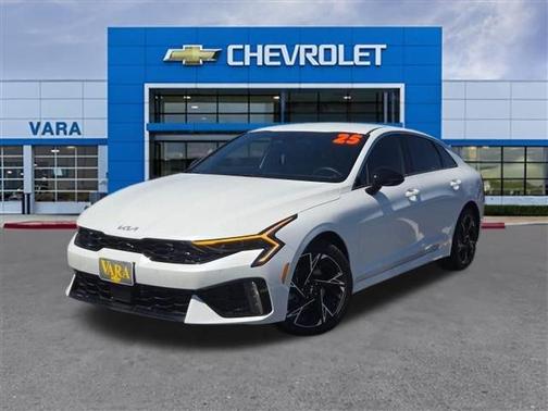 Snow White Pearl 2025 Kia K5 GT-Line