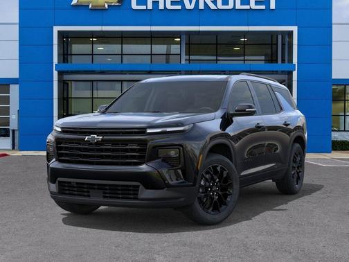 Mosaic Black Metallic 2026 Chevrolet Traverse LT