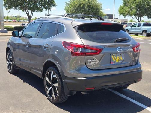 Gun Metallic 2021 Nissan Rogue Sport SL