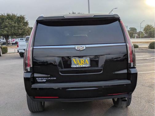 2020 Cadillac Escalade Luxury