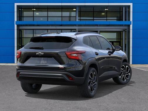 Mosaic Black Metallic 2026 Chevrolet Trax 2RS