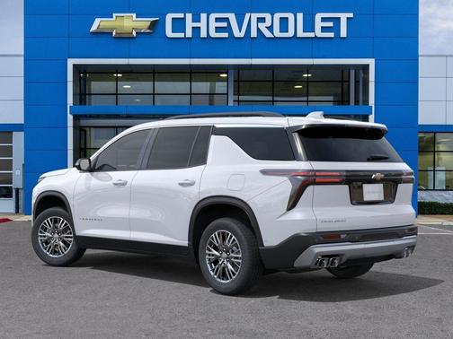 Summit White 2026 Chevrolet Traverse LT