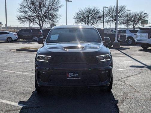 Photo 3 of 29 of 2022 Dodge Durango GT