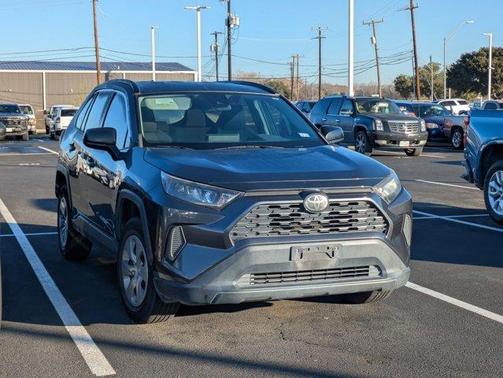 2020 Toyota RAV4 LE