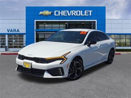 Snow White Pearl 2025 Kia K5 GT-Line