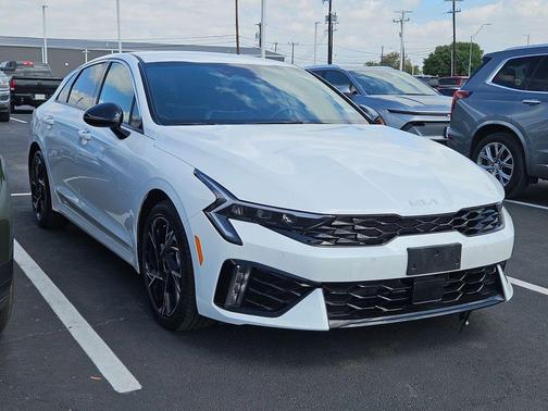 Snow White Pearl 2025 Kia K5 GT-Line