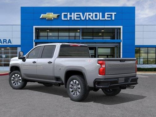 Sterling Gray Metallic 2026 Chevrolet Silverado 2500 Custom