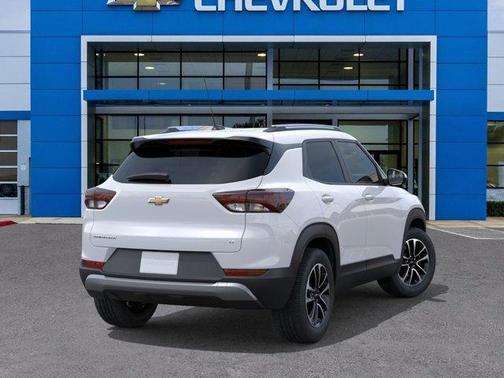 Summit White 2026 Chevrolet Trailblazer LT