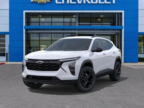 Summit White 2026 Chevrolet Trax LT