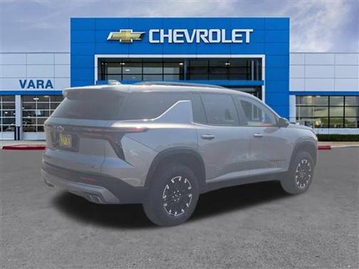 Sterling Gray Metallic 2025 Chevrolet Traverse Z71