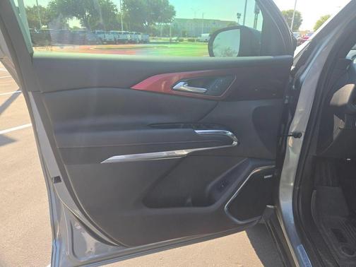 Sterling Gray Metallic 2025 Chevrolet Traverse Z71