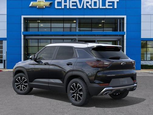 Mosaic Black Metallic 2026 Chevrolet Trailblazer ACTIV
