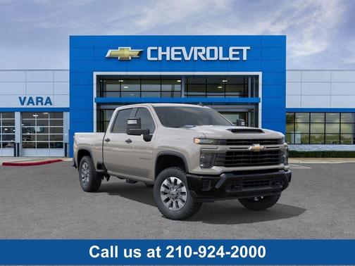 White Sand 2026 Chevrolet Silverado 2500 Custom