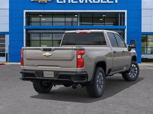 White Sand 2026 Chevrolet Silverado 2500 Custom