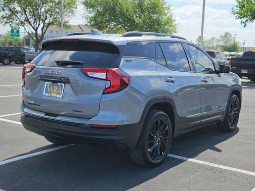 Sterling 2024 GMC Terrain SLT