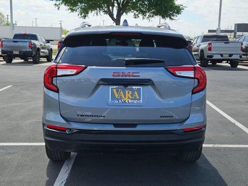 Sterling 2024 GMC Terrain SLT