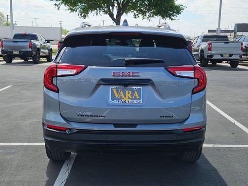 Sterling 2024 GMC Terrain SLT