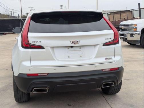 2023 Cadillac XT4 Luxury